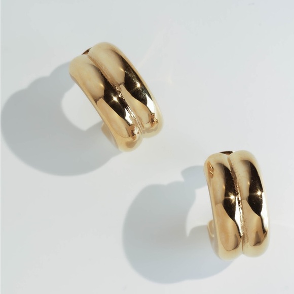 18K Gold Plated Chunky Mini Hoops*Huggie Earrings*Everyday Hoops*ML - Picture 4 of 7